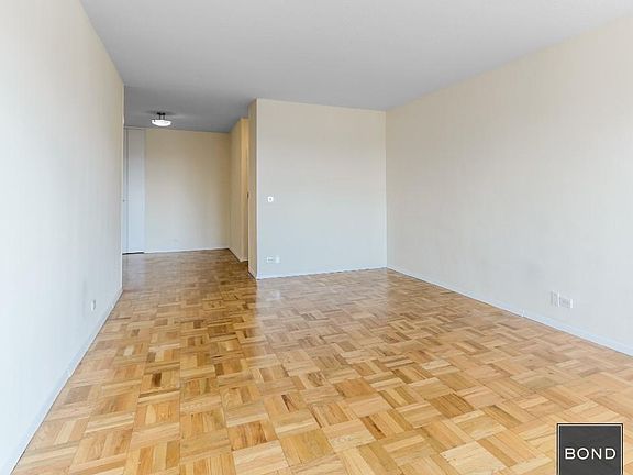 5th image of 60 E 8th St APT 21C