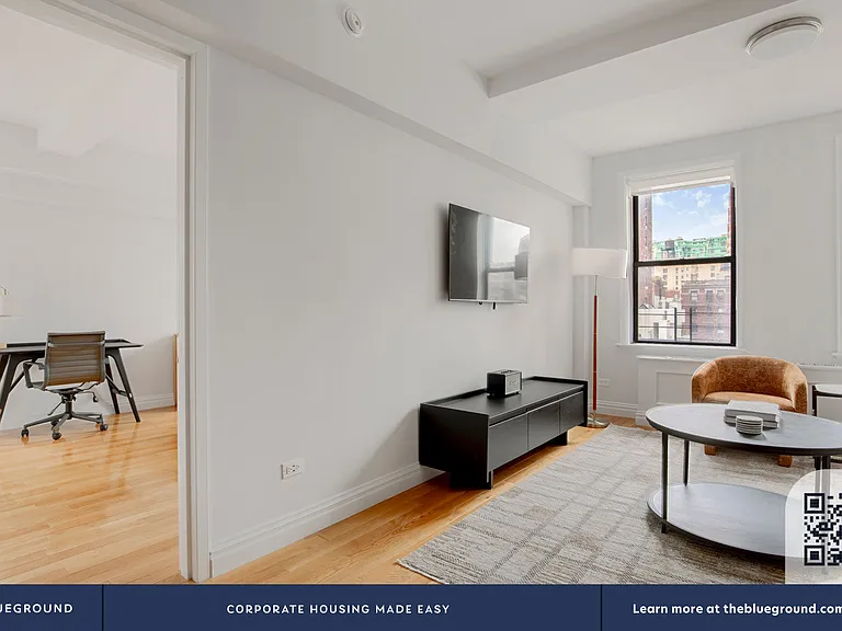 210 W 70th St #918 — Photo 5