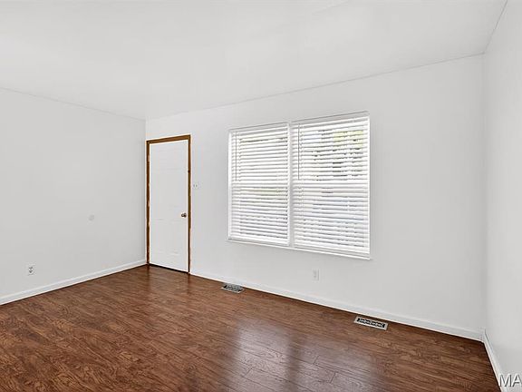 5th image of 2823 Glen Haven Dr