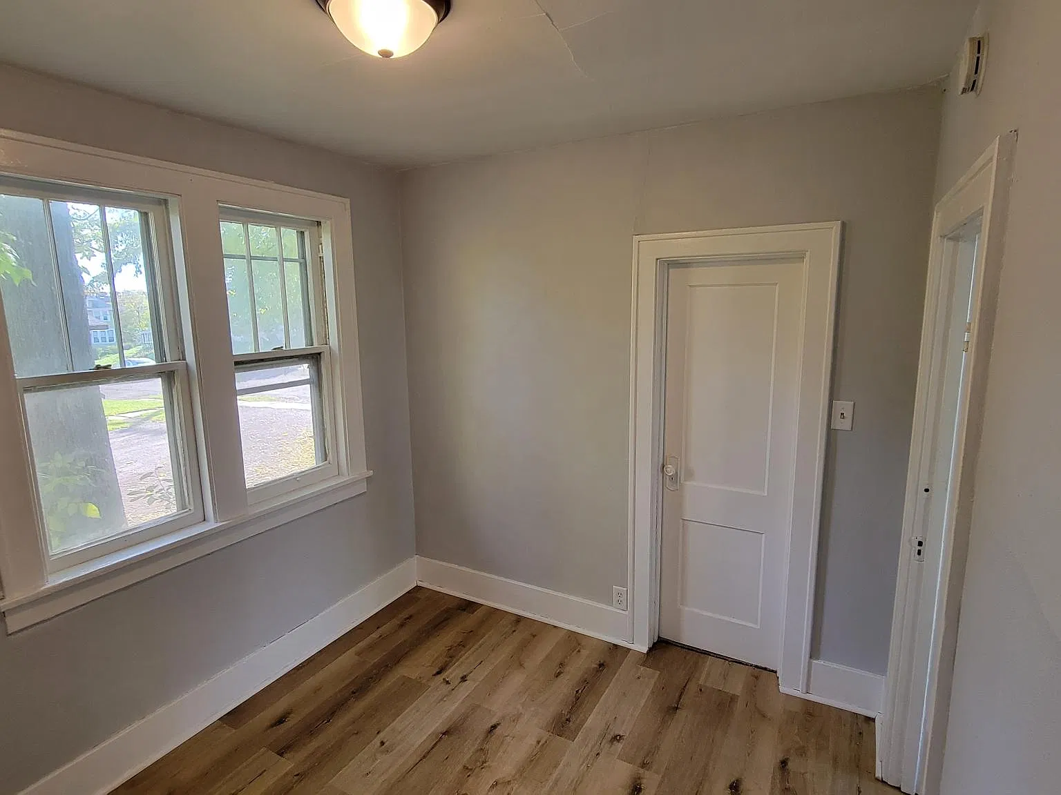 2 bed, 800 sqft, $1,700 — Photo 3