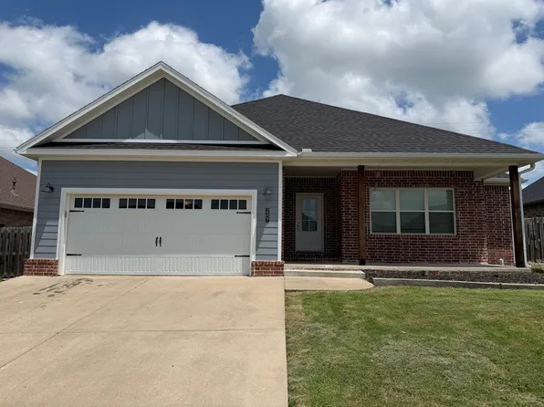 2307 Brook Ln, Siloam Springs, AR 72761