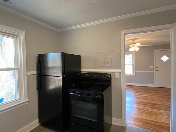 3rd image of 320 Breland St