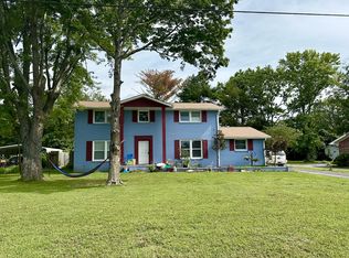 1306 Elliott Dr, Murfreesboro, TN 37129