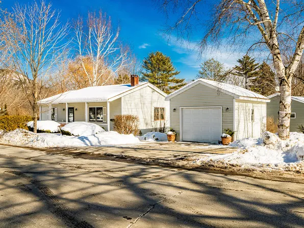 5 Rawson Avenue, Camden, ME 04843