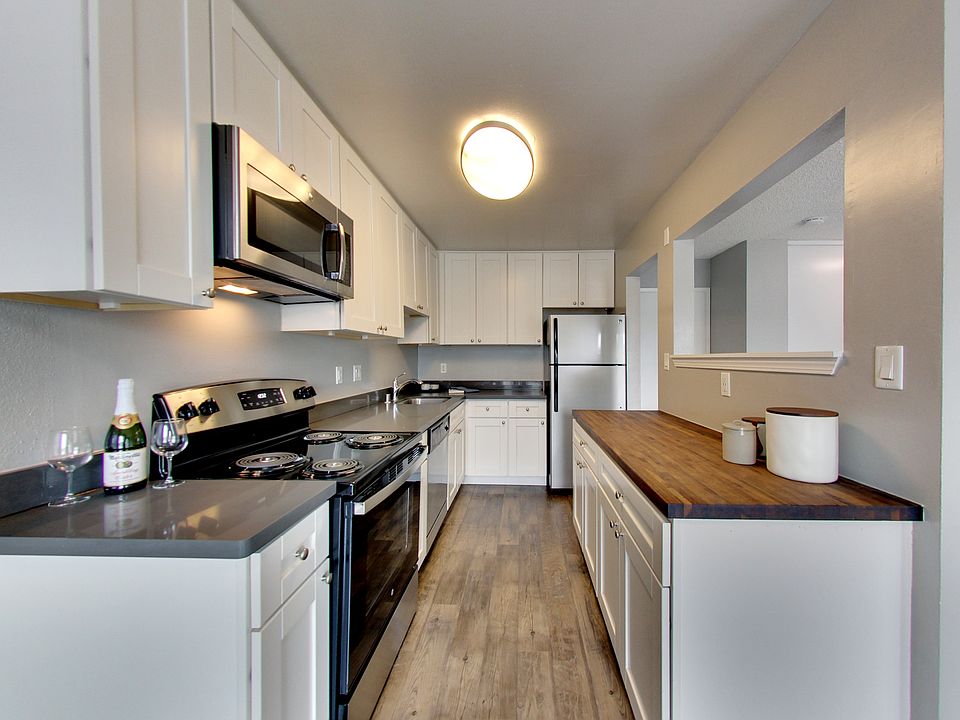 1st image of 1841 Laguna St APT 323