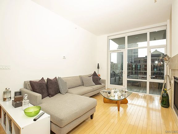 5th image of 550 Front St Unit 907