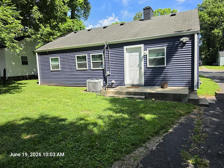 814 Josephine St — Photo 16