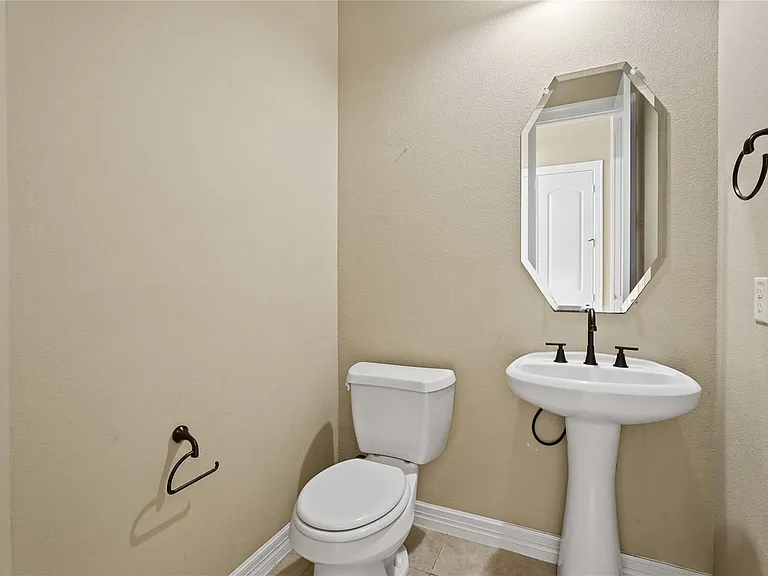 2515 Sentry Oak Way — Photo 7