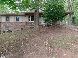 579 Hilltop Dr, Staunton, VA 24401