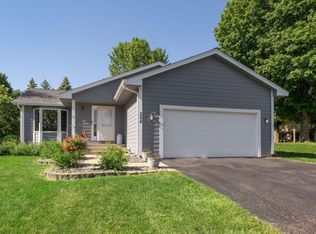 324 Brown Cir, Watertown, MN 55388