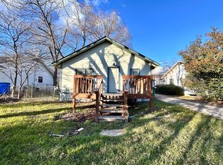 1112 W 3rd St, Taylor, TX 76574