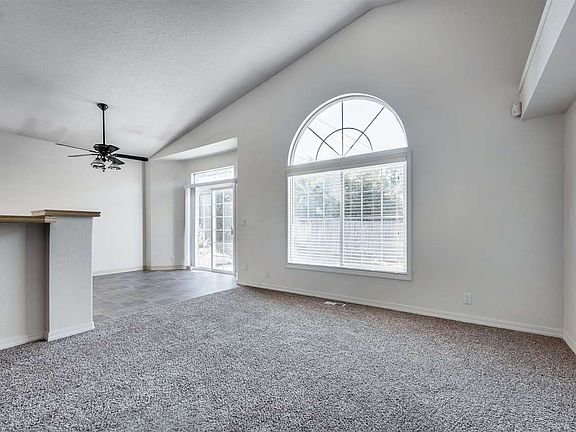 4th image of 2518 W Flamingo Ave
