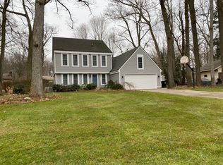 7022 Williamstown Dr, Hudsonville, MI 49426
