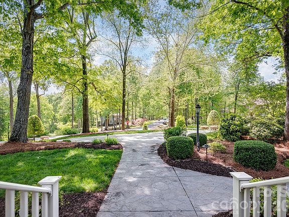4th image of 3340 Chelwood Dr NW