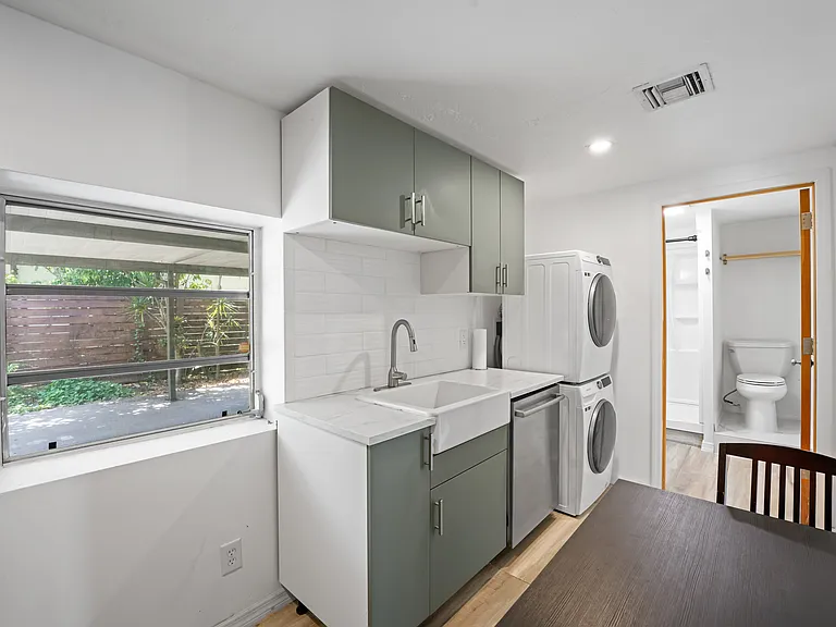 3355 SW 22nd St #1 — Photo 18