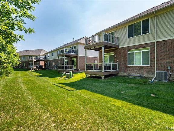 4th image of 29406 Woodpark Cir
