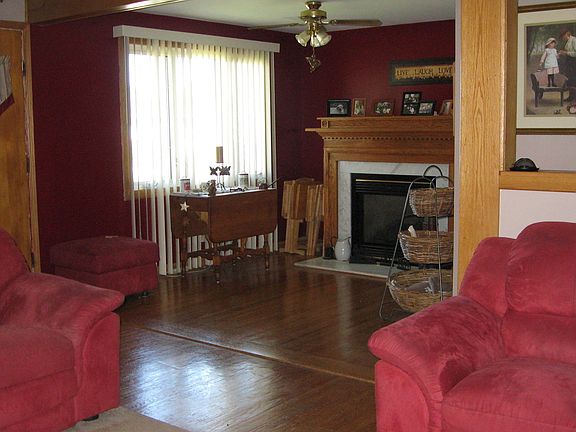3rd image of 41 Biscayne Dr