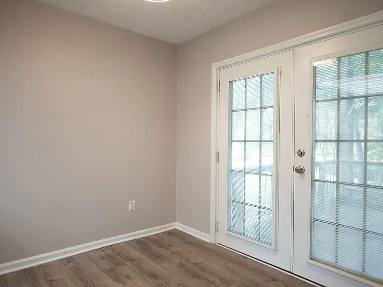 1030 Carriage Hill Rd — Photo 12