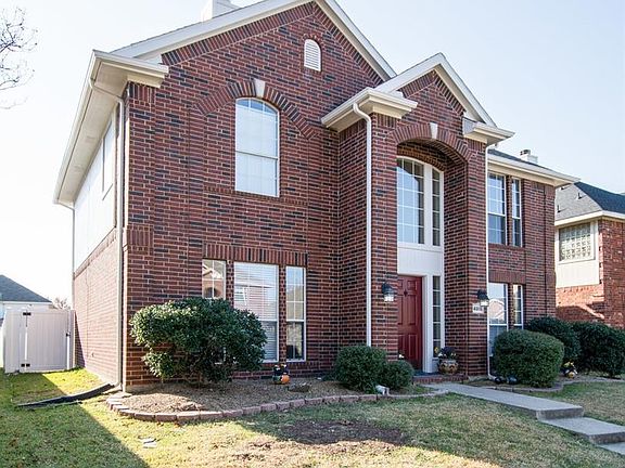 3rd image of 4915 Redwood Dr