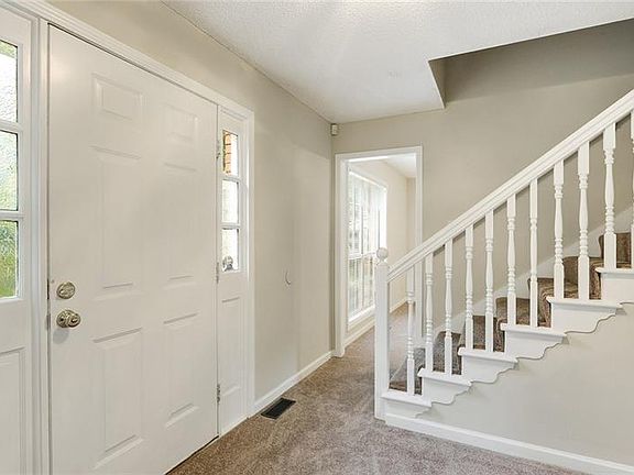 3rd image of 1928 Knipe Dr SW