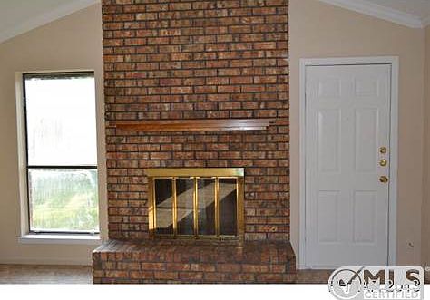 Fireplace with Hearth & Mantle