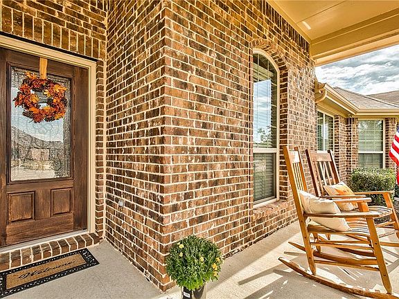 3rd image of 1420 Rapids Ct