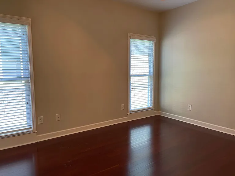 215 Stoners Glen Ct — Photo 18