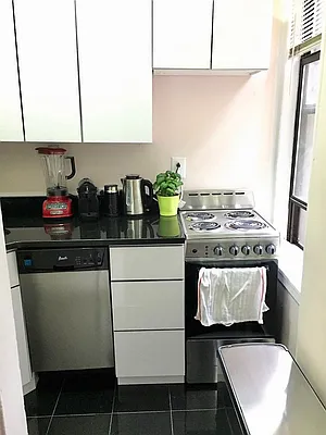 Rented by Dynamik Realty | media 19