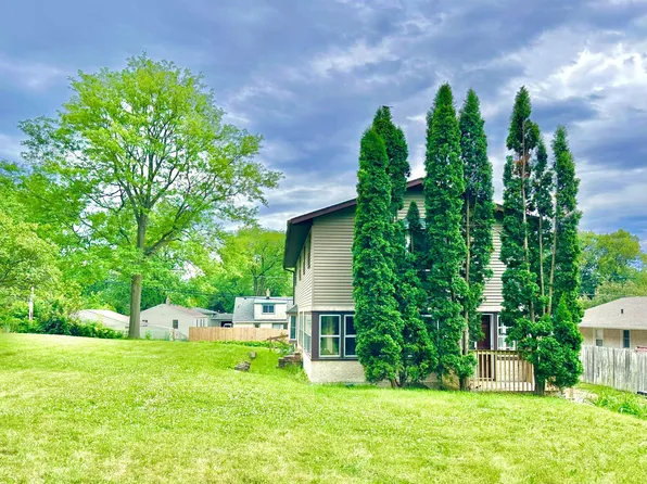 2658 6th Ave E, North Saint Paul, MN 55109