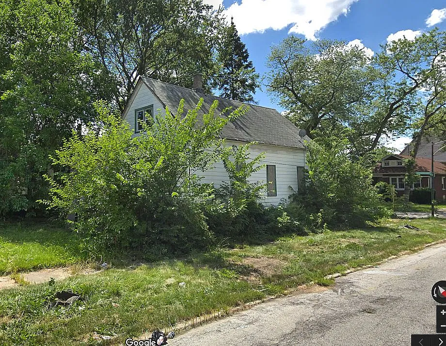 10625 S Lafayette Ave photo 1