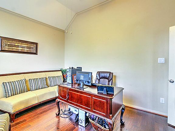 4th image of 12616 Colonial Glen Ct