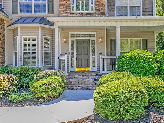 2nd image of 67 Devonhall Way