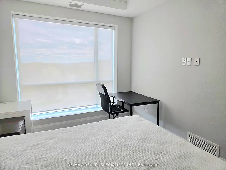 4040 Upper Middle Rd #401 — Photo 9