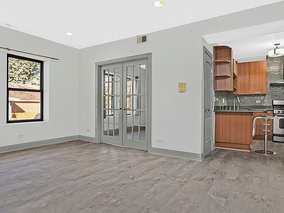 2nd image of 2509 W Ardmore Ave #1