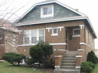 8133 White Ave, Lyons, IL 60534