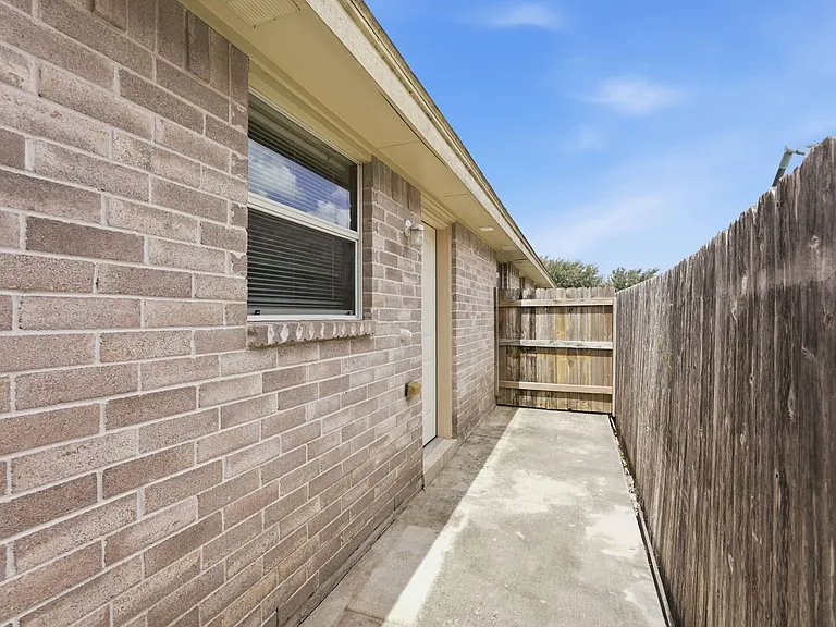 3602 S Fairmont Ave — Photo 15