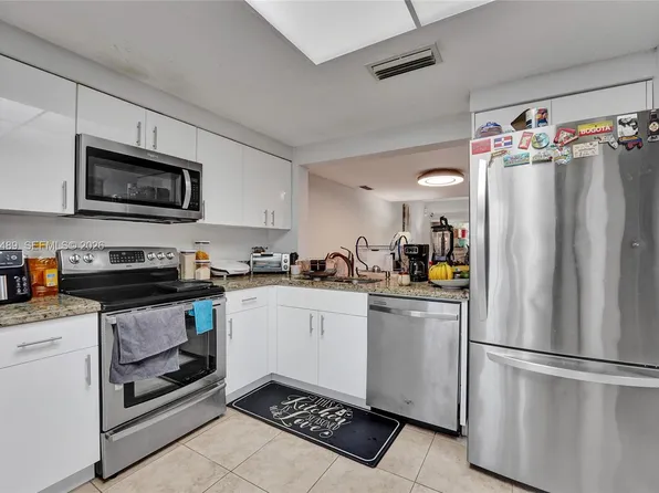 3592 NW 83rd Ln, Sunrise, FL 33351