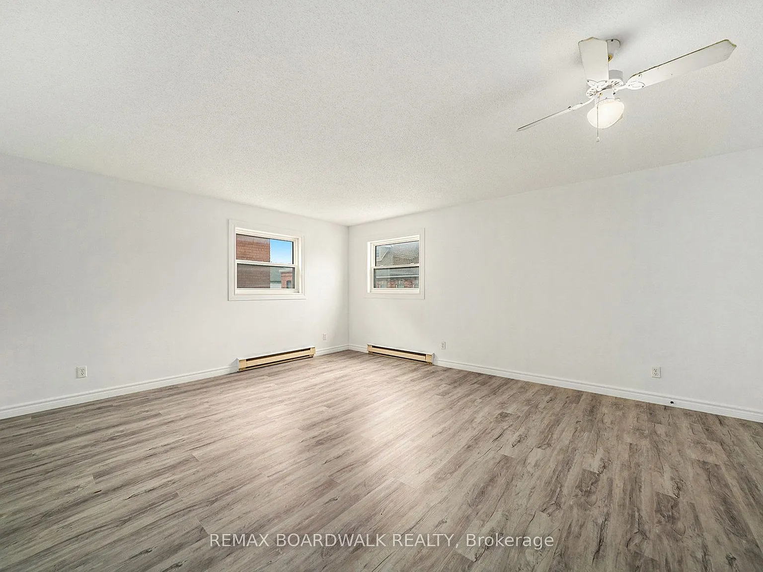 3 bed, $2,300 — Photo 3