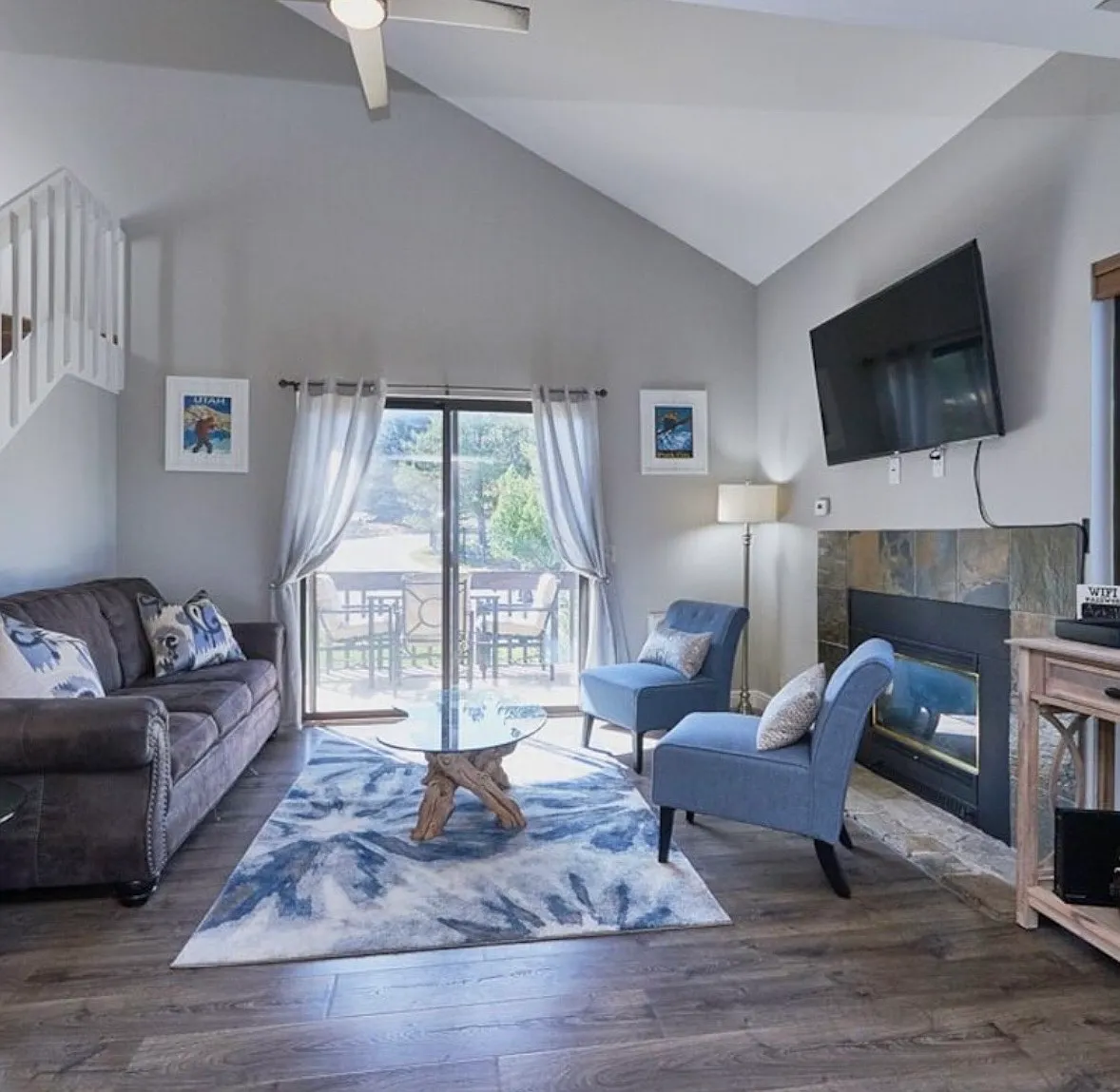 3 bed, 1080 sqft, $5,200 — Photo 3