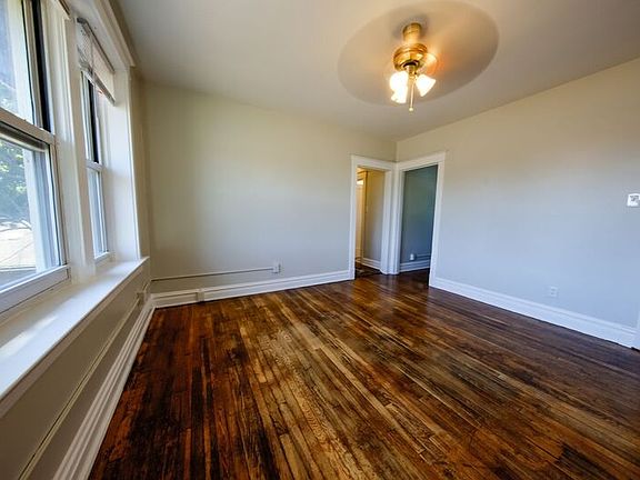 5th image of 5231A S Grand Blvd