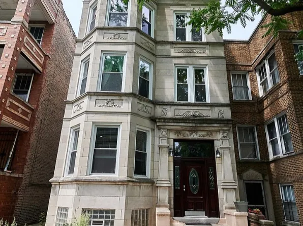 852 N Hoyne Ave APT 2F, Chicago, IL 60622