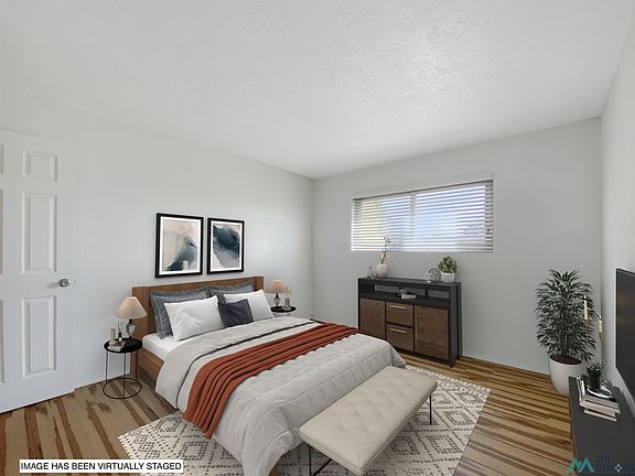3rd image of 1017 Laurelwood Dr APT D
