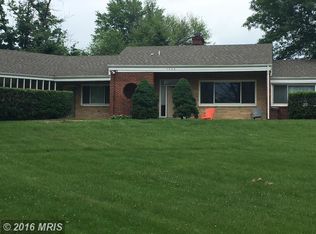 1745 Overlook Dr, Silver Spring, MD 20903