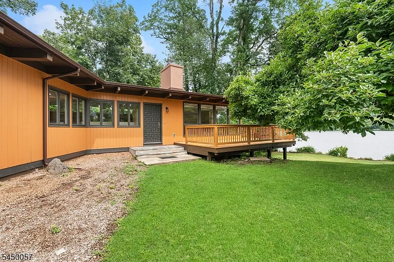 3 bed, 2.5 bath, $4,500 — Photo 2