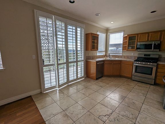 3rd image of 25539 Foggy Glen Dr
