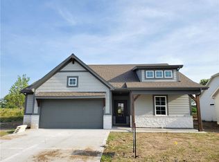 720 SE Juniper Dr, Blue Springs, MO 64014