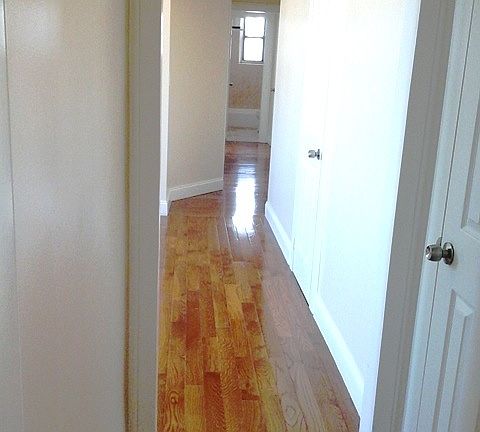 5th image of 3906 63rd St APT 5C