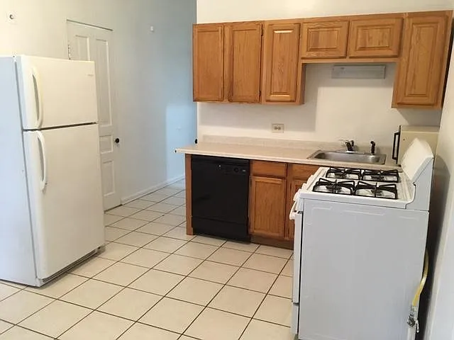3246 N Seminary Ave #1F — Photo 5