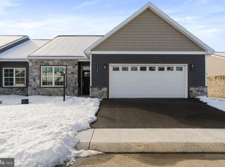 136 Blackbird Ln, Shippensburg, PA 17257