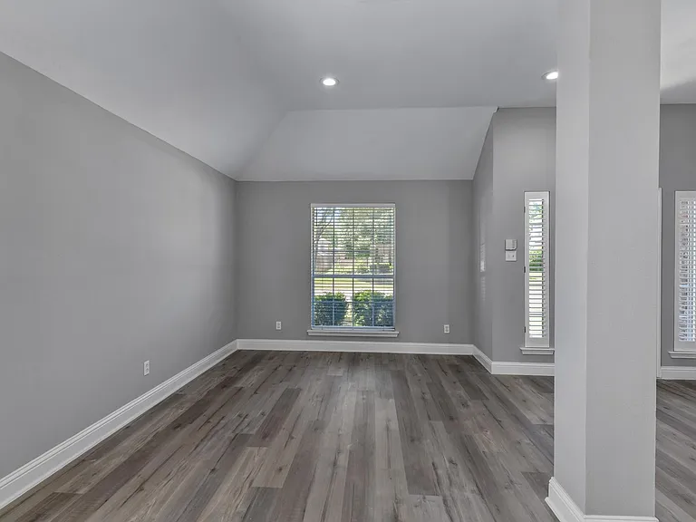 630 Lakewood Dr — Photo 7